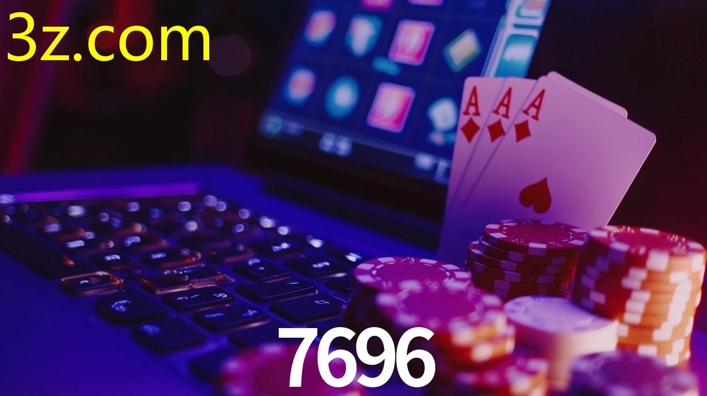 7696